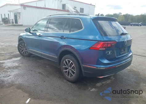 2020 Volkswagen Tiguan 2.0T Se/2.0T Se R-Line Black/2.0T Sel z USA, uszkodzony, nr VIN 3VV3B7AX6LM129522